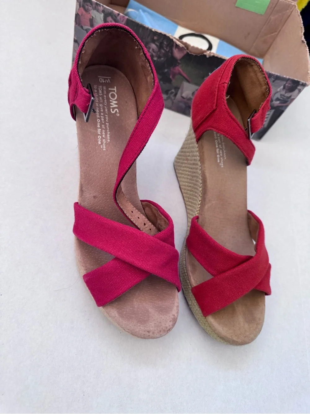 Toms Wedge Sandals in Red - Women 10
